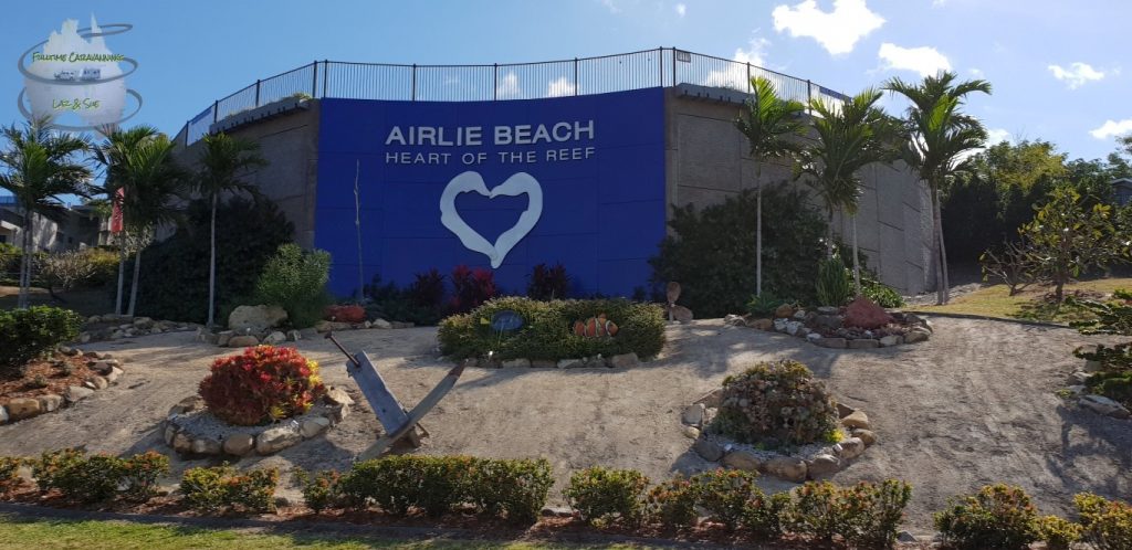 whitsundays Airlie Beach sign 