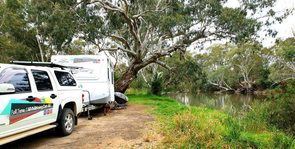 seymour free camp by Goulburn river