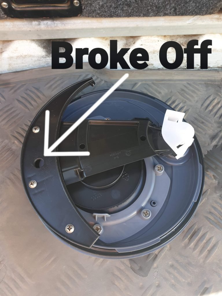 caravan cassette toilet broken fixed new top lid not closing