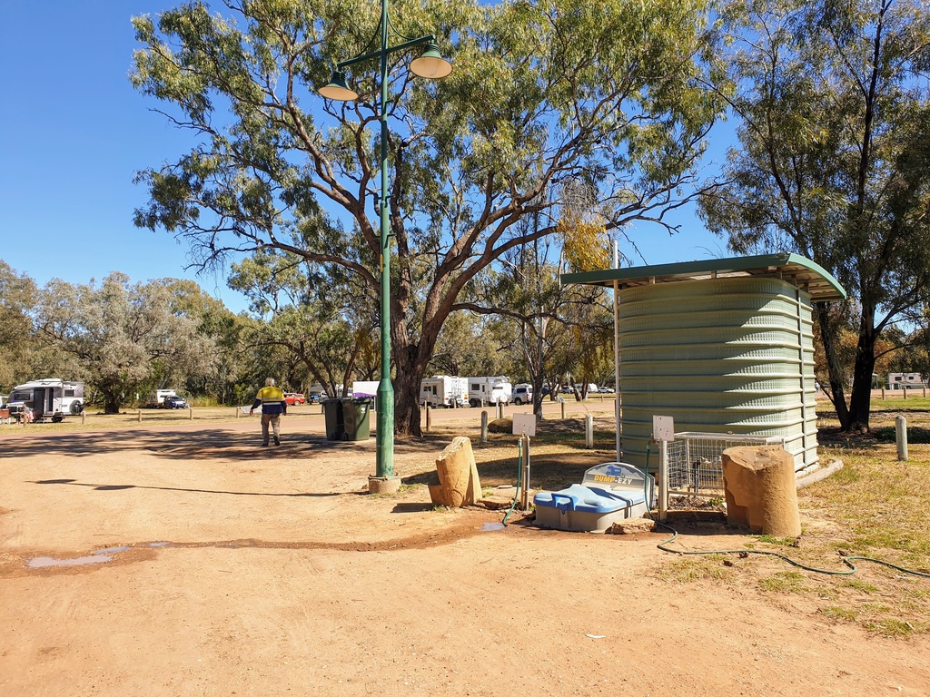 Barcoo River Camp Blackall toilets and dump point over the road