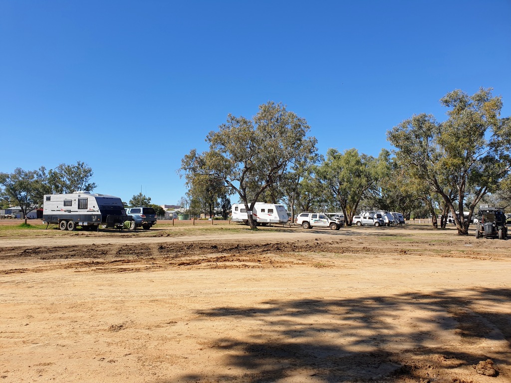 Barcoo river camp blackall Queensland caravan camping