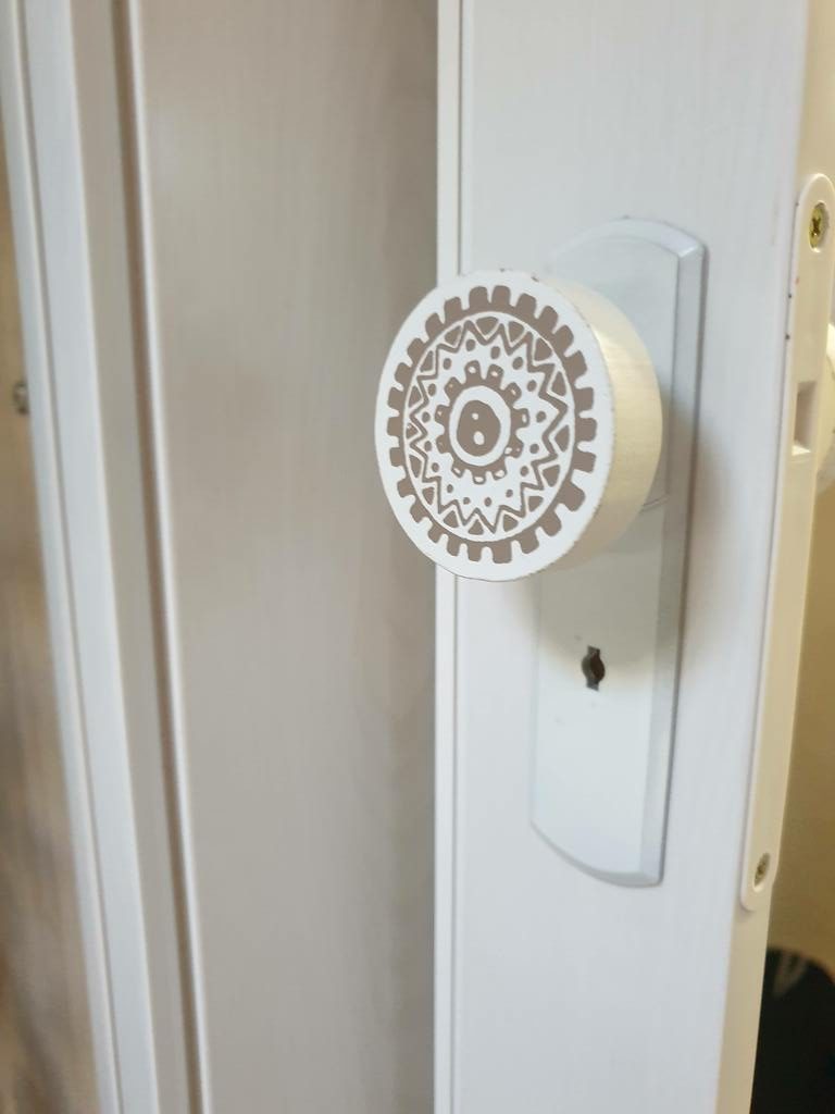 Caravan concertina bathroom on-suite door caravan door knobs