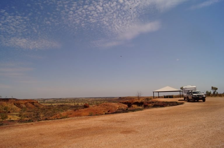 Ngumban Cliff 24 hour camp WA