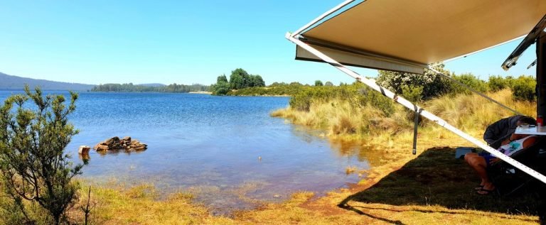 Free Camps In Tasmania Brady's Lake camping by the water Tasmania