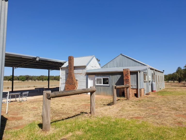 weethalle showground camp