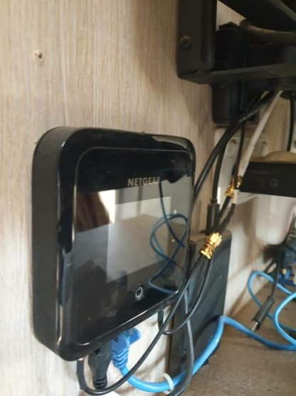 Starlink RV Internet & Ethernet Connection - Fulltime Caravanning