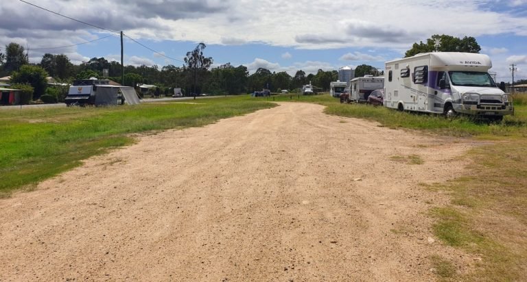Wondai free camp and market Qld