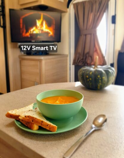 Englaon 12v smart tv caravan