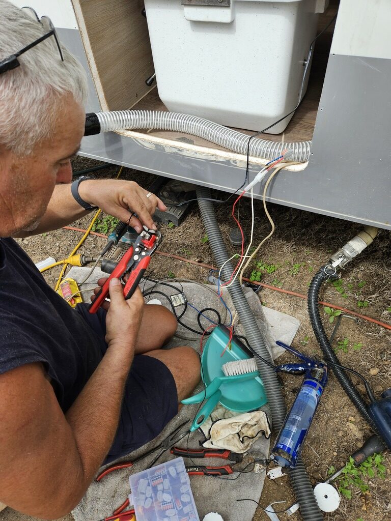 Cutting wires for Natures Head Toilet caravan composting